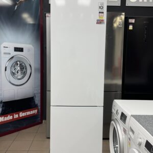 Хладилник с фризер LG GBP62SWNAC